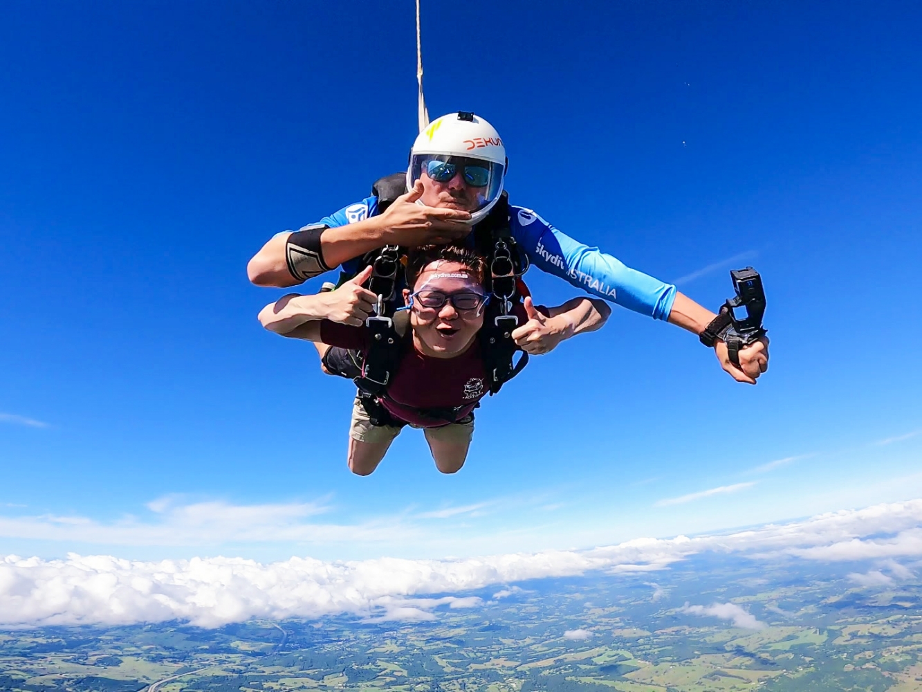 [澳洲拜倫灣] Byron Bay Skydive 跳傘體驗 海岸線真的美到忘記害怕｜KKday預訂含接駁 報到流程 攝影方案完整分享｜欣賞澳洲本土最東端 跳下去那刻真的爽到炸