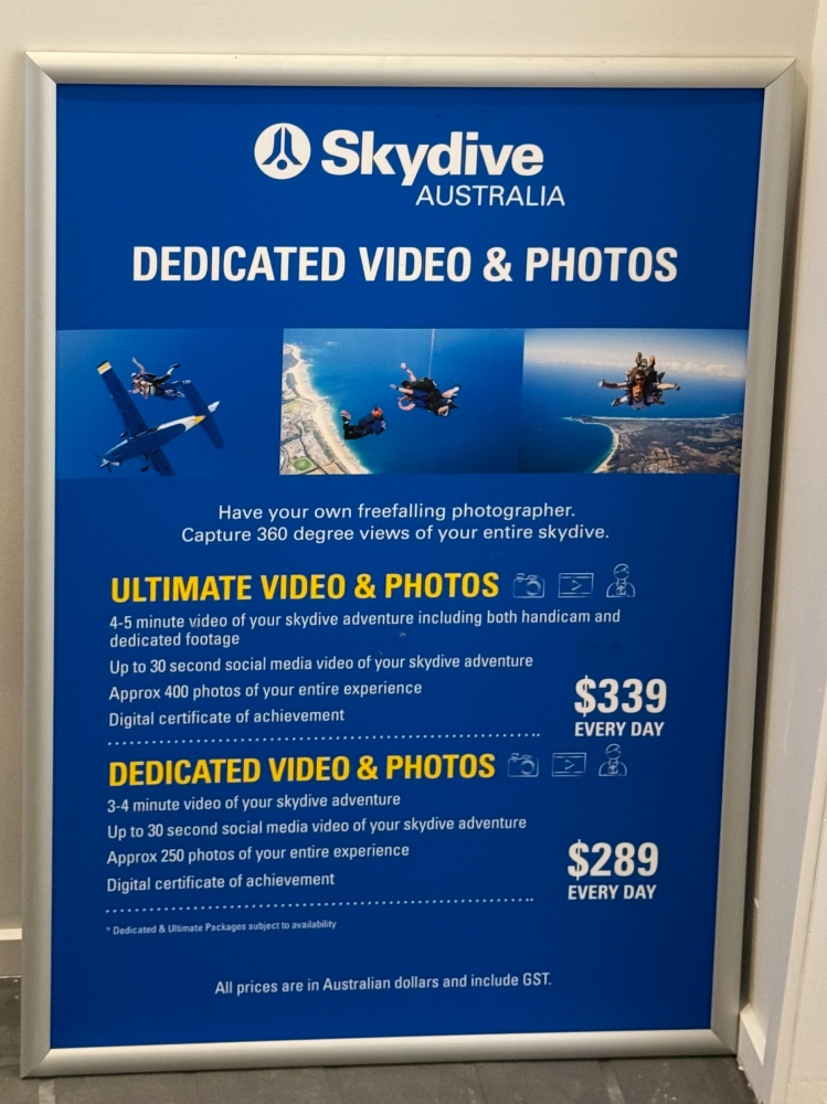 [澳洲拜倫灣] Byron Bay Skydive 跳傘體驗 海岸線真的美到忘記害怕｜KKday預訂含接駁 報到流程 攝影方案完整分享｜欣賞澳洲本土最東端 跳下去那刻真的爽到炸